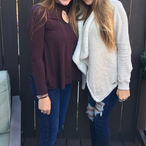 White jacket/sweater - Picture 2 of 3